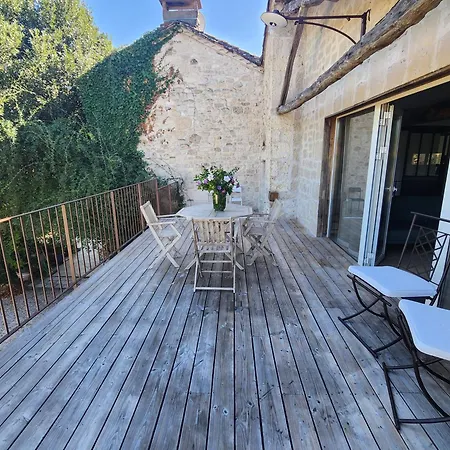 דירה La Grange Des Bastides *